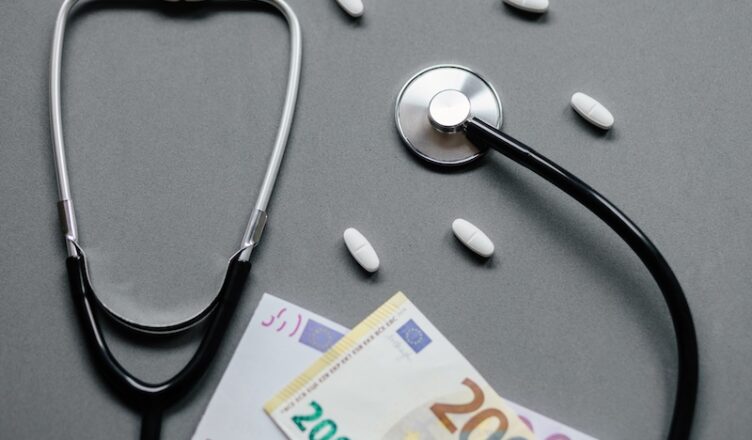 stetoskop och pengar